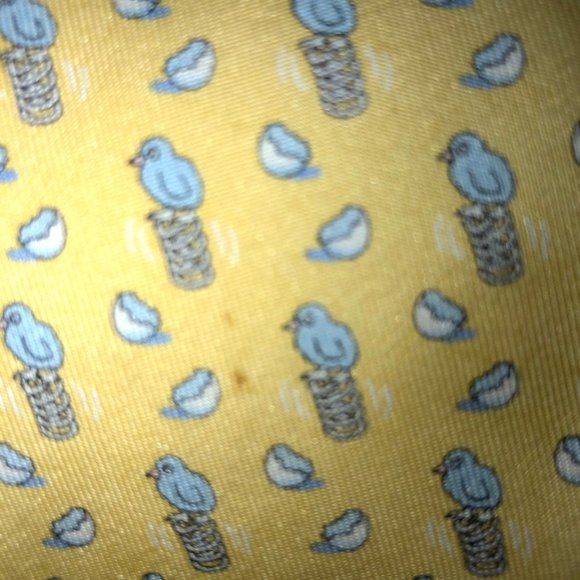 Vineyard Vines 100 SILK yellow blue birds on pogo springs broken robins … - Picture 3 of 3